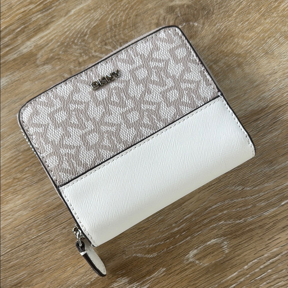 NEW DKNY Cream and White Wallet